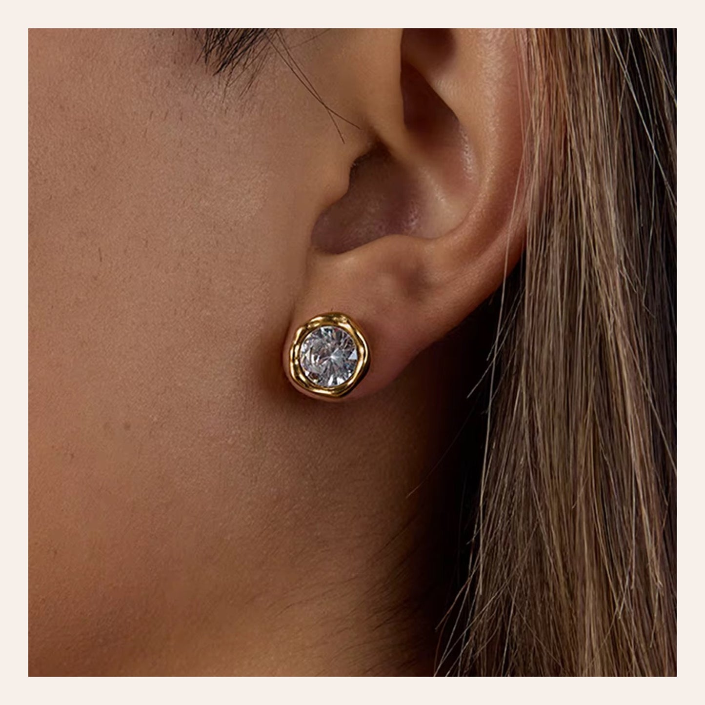 Aretes Ella con circonita redonda