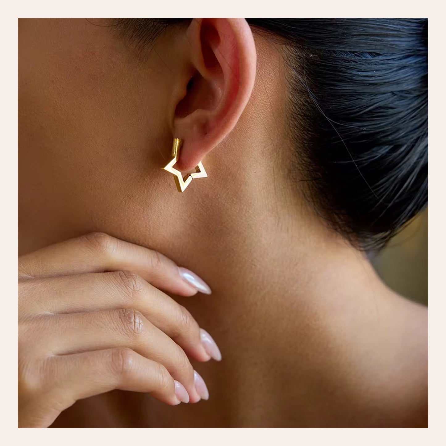 Aretes Star Gold Mini con forma de estrella